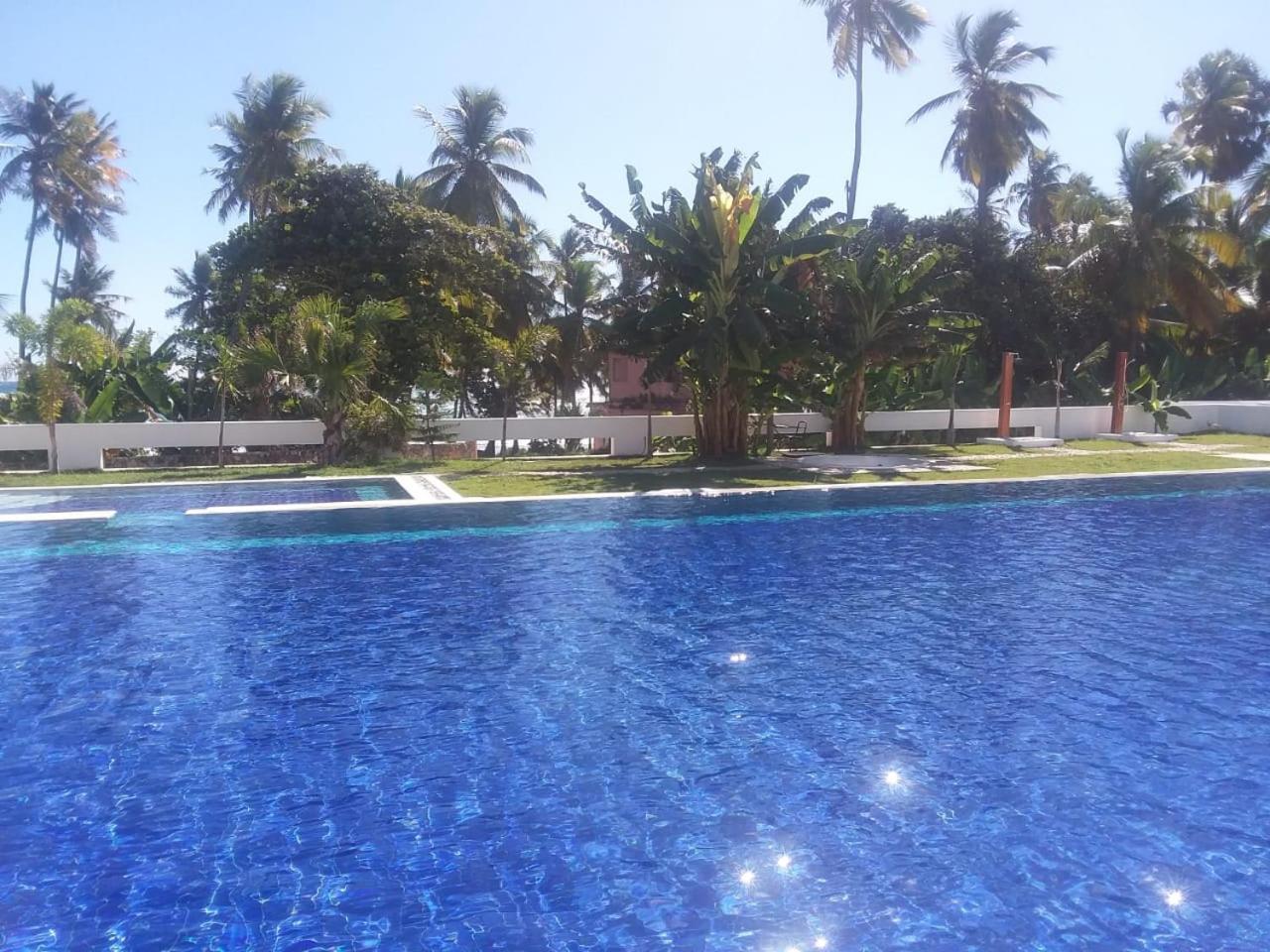 Oasi Encantada - Beach Resort Barahona Exterior photo