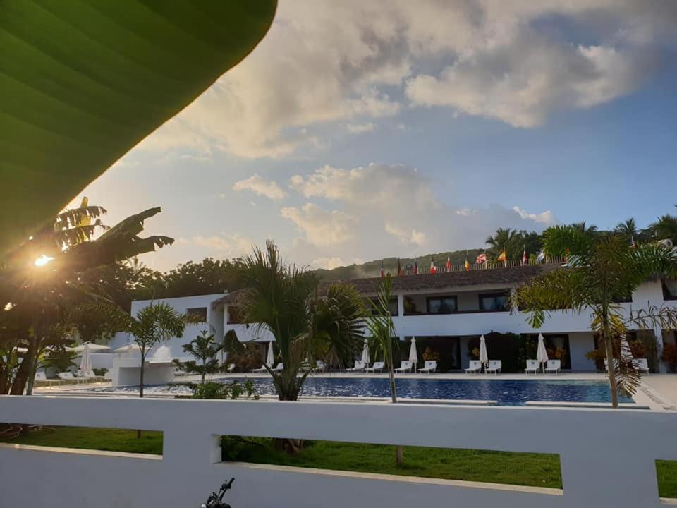 Oasi Encantada - Beach Resort Barahona Exterior photo